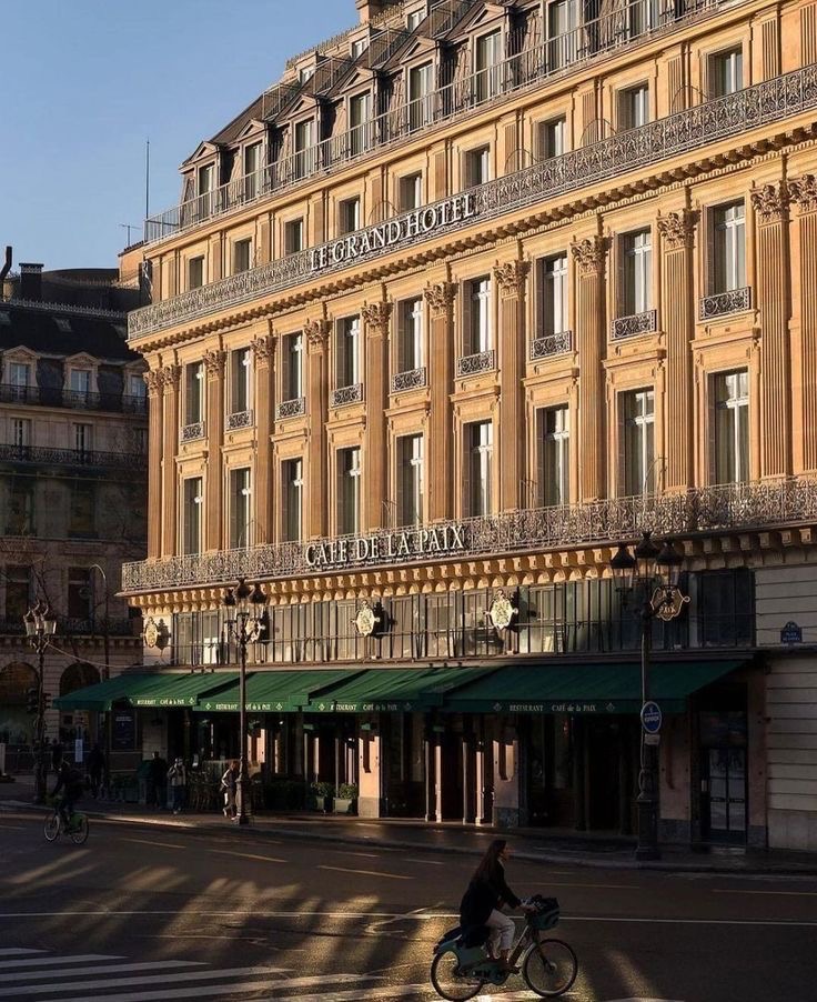 Café de la Paix à Paris: un luogo (in)accessibile